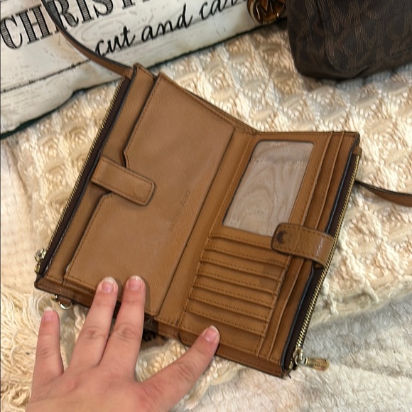 Michael Kors Brown Signature Crossbody Bag + Wallet - Picture 4 of 5